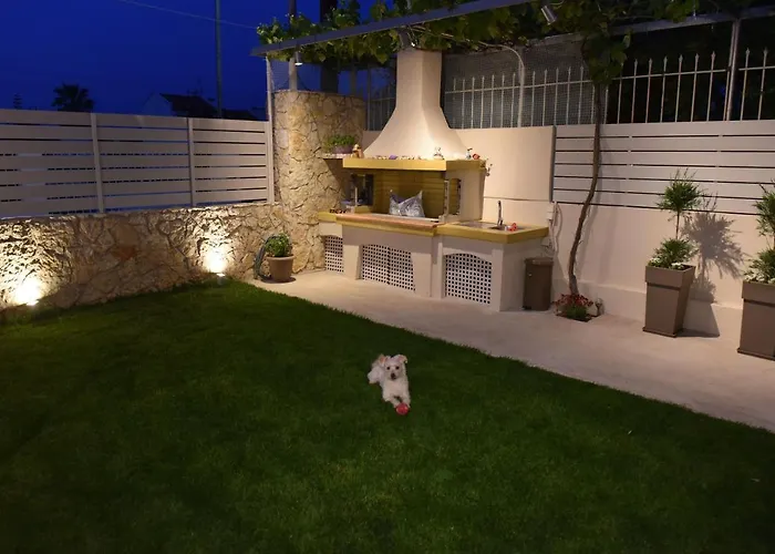 Apartamento Fanis Lechaio